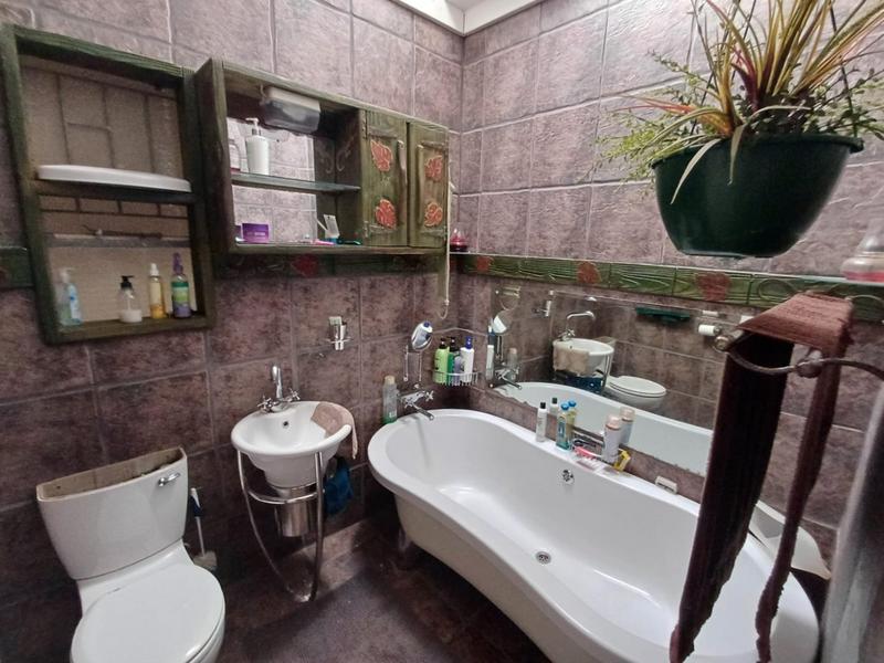 6 Bedroom Property for Sale in Vredenburg Western Cape